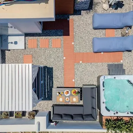 Sunny Nest * 익시아