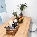 דירה Sunny Nest
