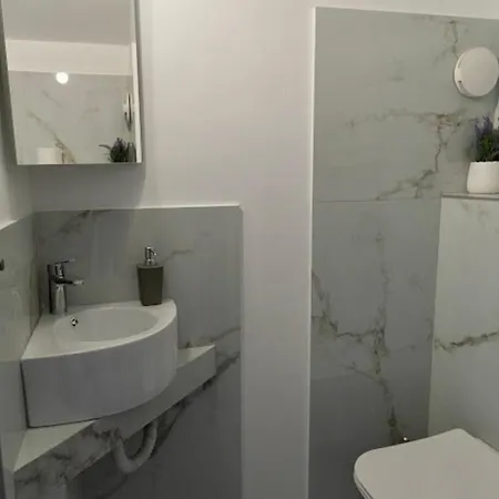 דירה Sunny Nest איקסיה