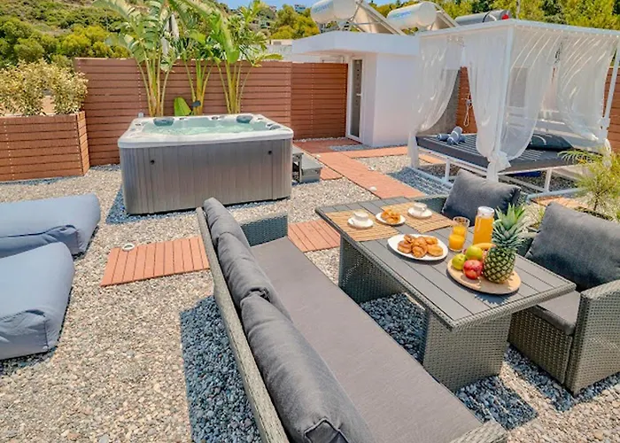 Sunny Nest * Ixia (Rhodes)